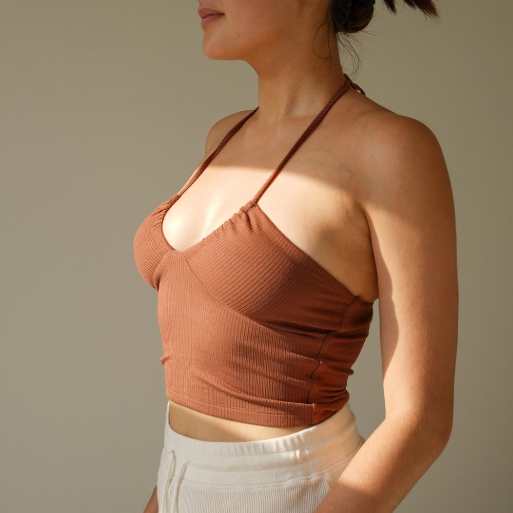 SOLD⭐️ Aritzia SS22 Merci Halter in Brown